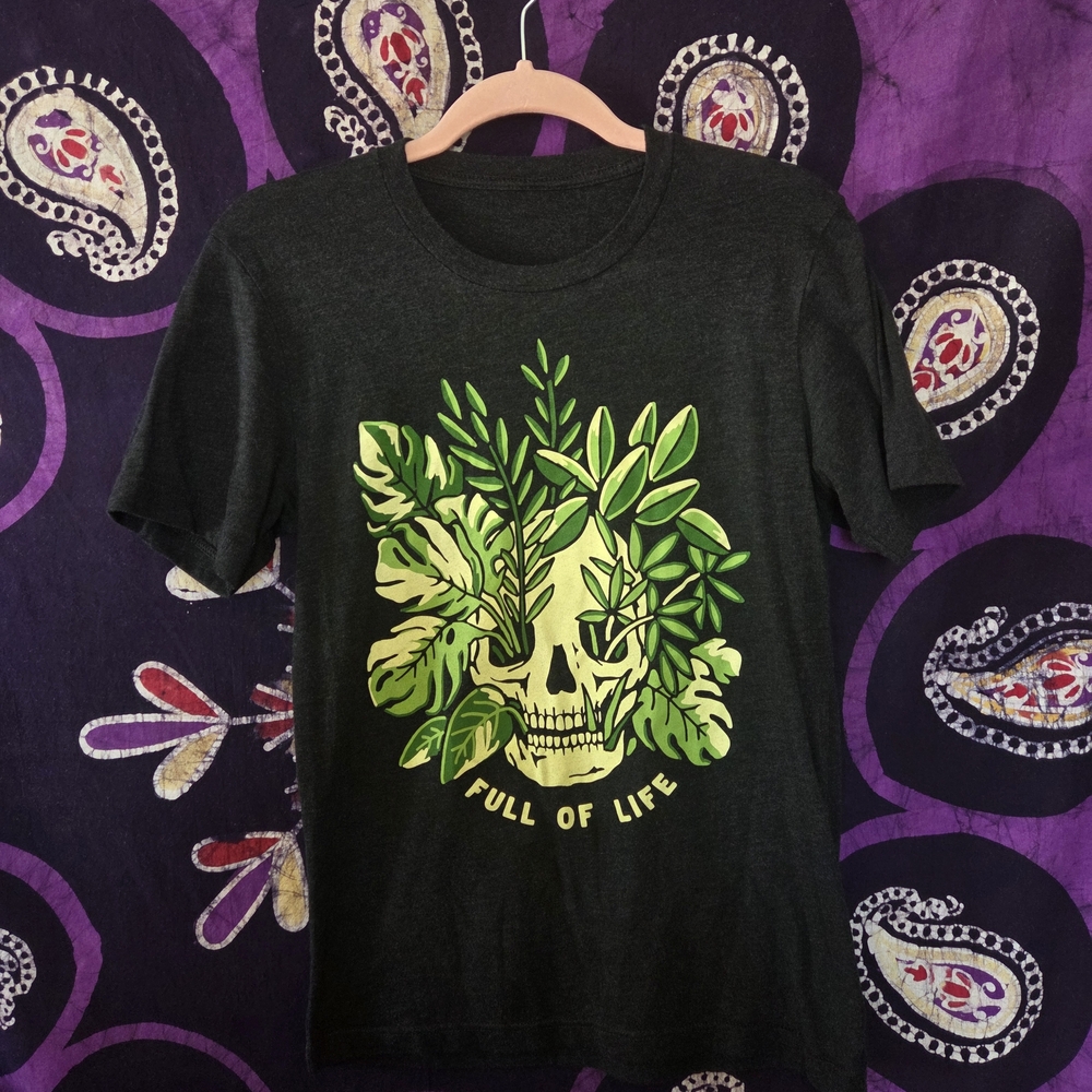 Women's Green Skull Plant Graphic T-Shirt